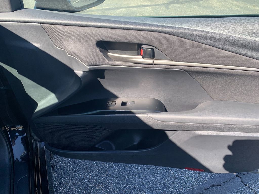 Used 2025 Toyota Camry LE FWD image 20