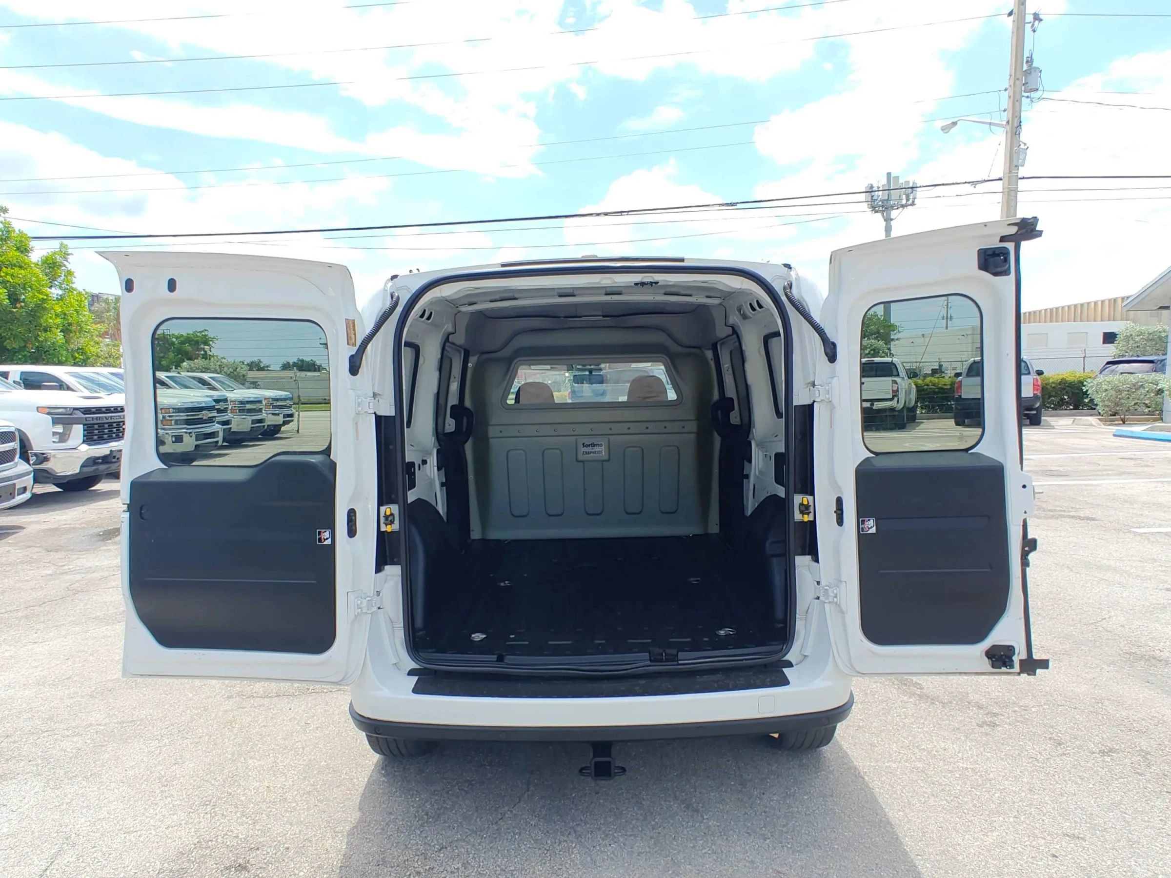 Used 2015 RAM ProMaster City Tradesman SLT w/ Rear Back-up Camera Group FWD image 7