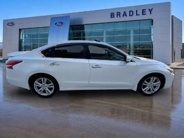 Used 2015 Nissan Altima 3.5 SL FWD image 8