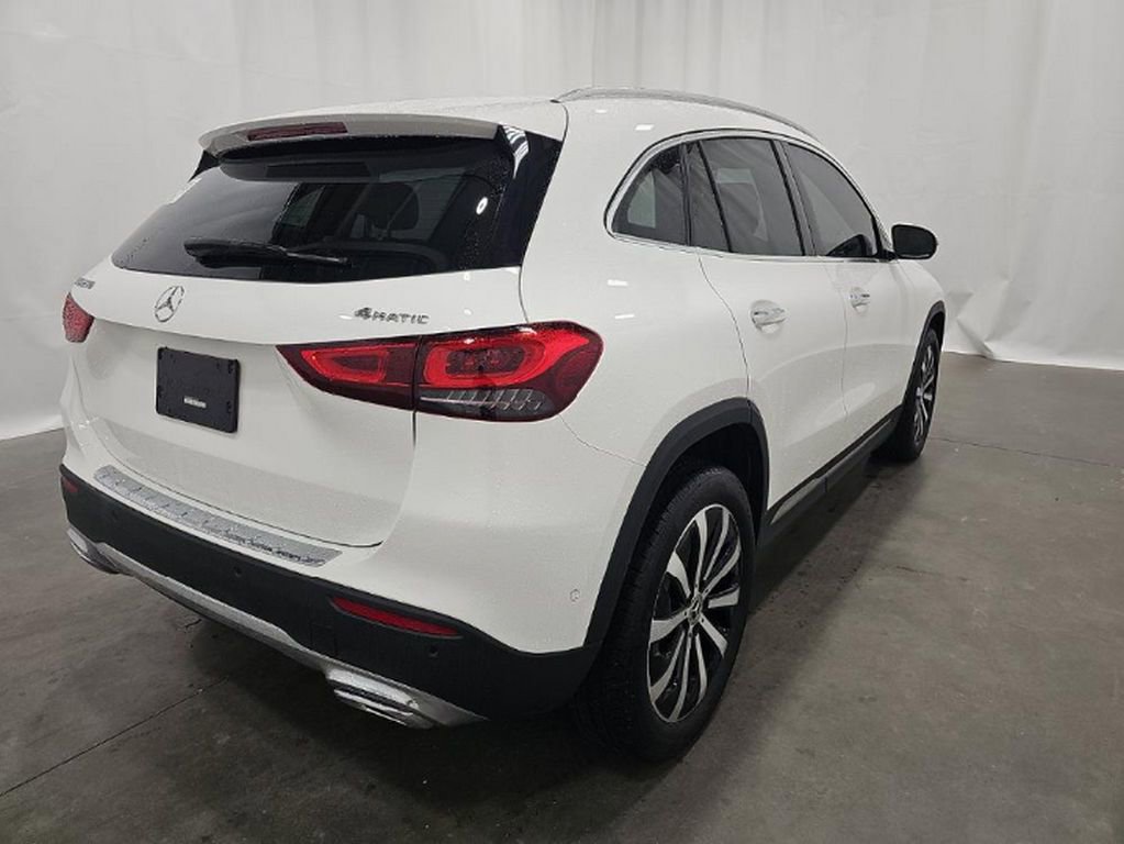 Used 2023 Mercedes-Benz GLA 250 4MATIC w/ Premium Package image 4