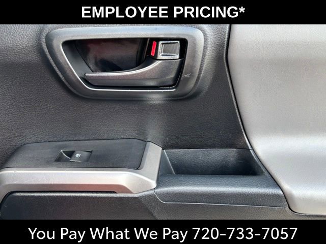 Used 2018 Toyota Tacoma SR5 AWD/4WD image 19