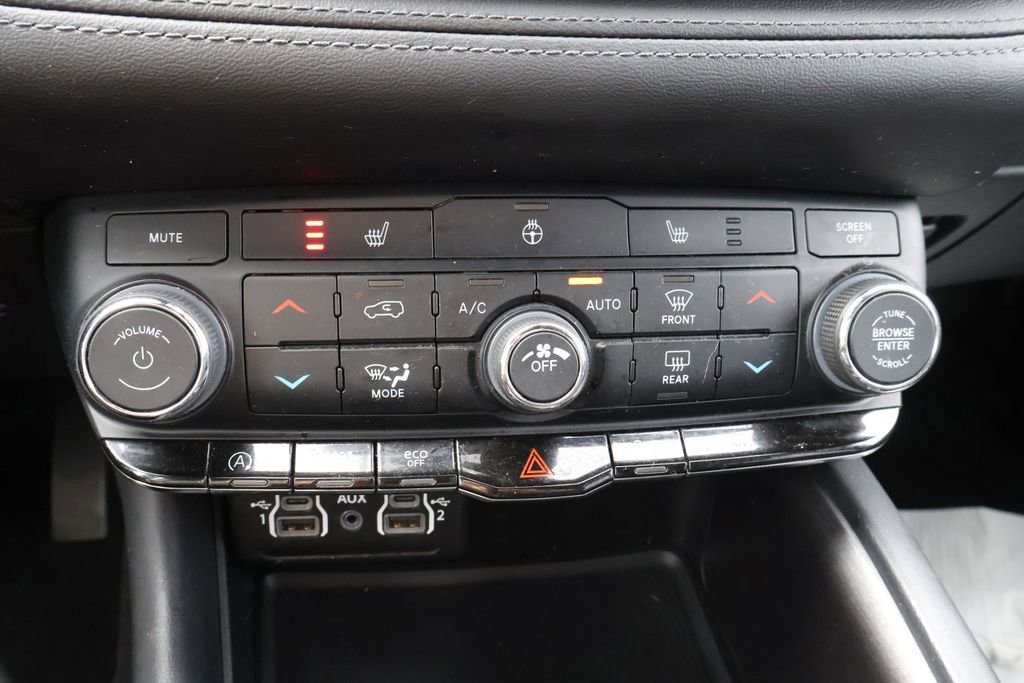 Used 2023 Dodge Durango SXT image 22