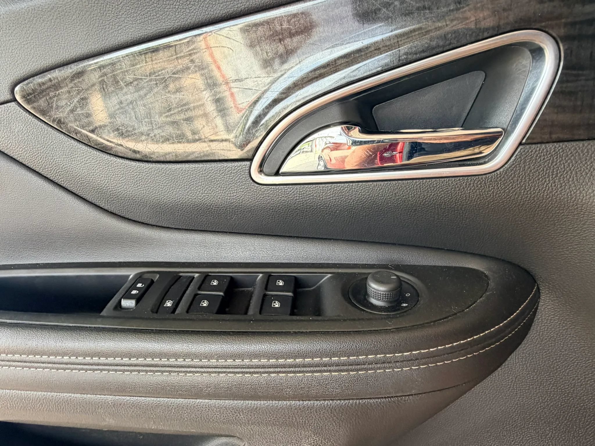 Used 2015 Buick Encore Convenience FWD image 14