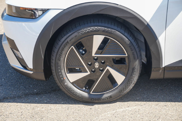 New 2026 Hyundai Ioniq 5 SEL RWD image 11