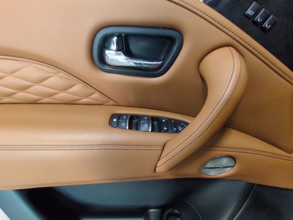 Used 2024 INFINITI QX80 Sensory w/ Cargo Package image 11