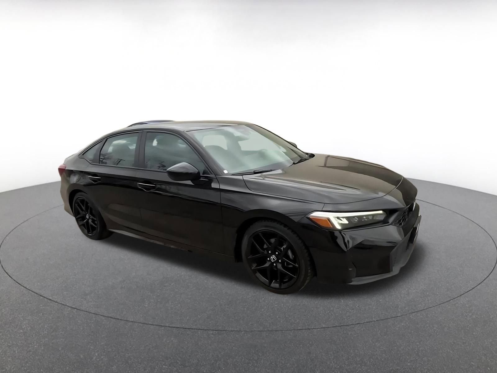 Used 2025 Honda Civic Sport image 2