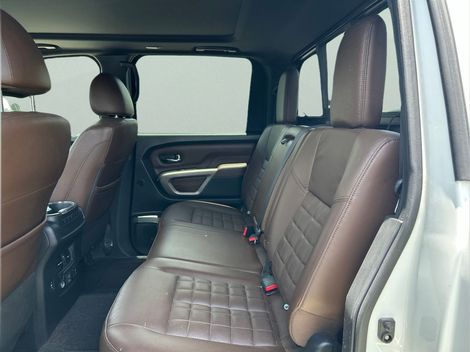 Used 2021 Nissan Titan Platinum Reserve w/ Moonroof Package AWD/4WD image 10