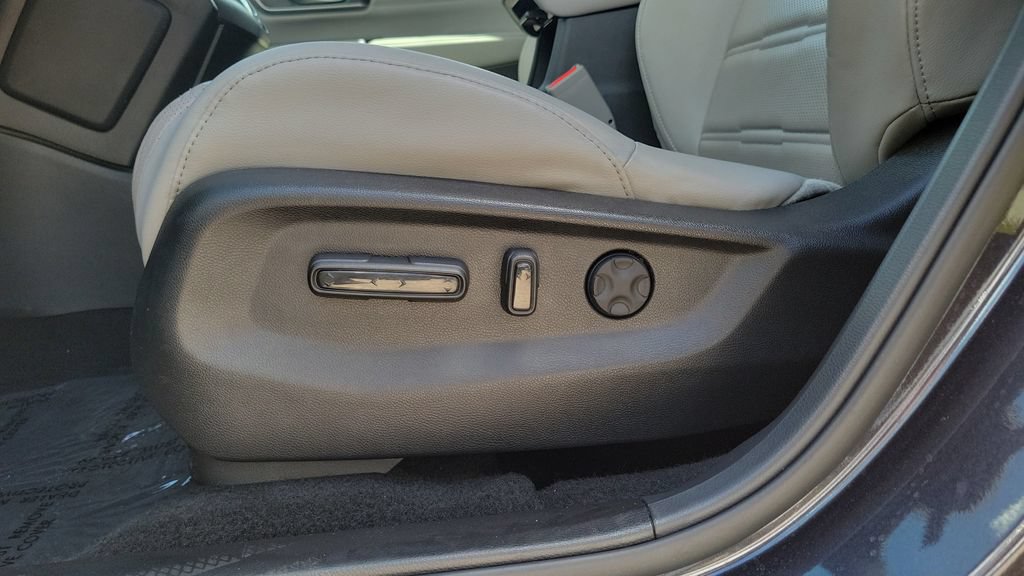 Used 2018 Honda CR-V EX-L image 16