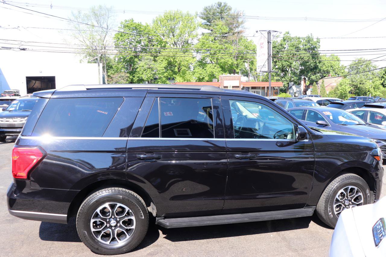 Used 2024 Ford Expedition XLT AWD/4WD image 6