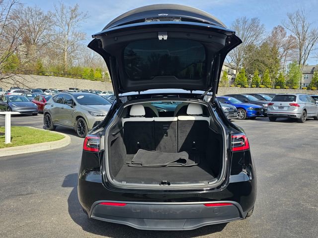 Used 2024 Tesla Model Y Performance image 9