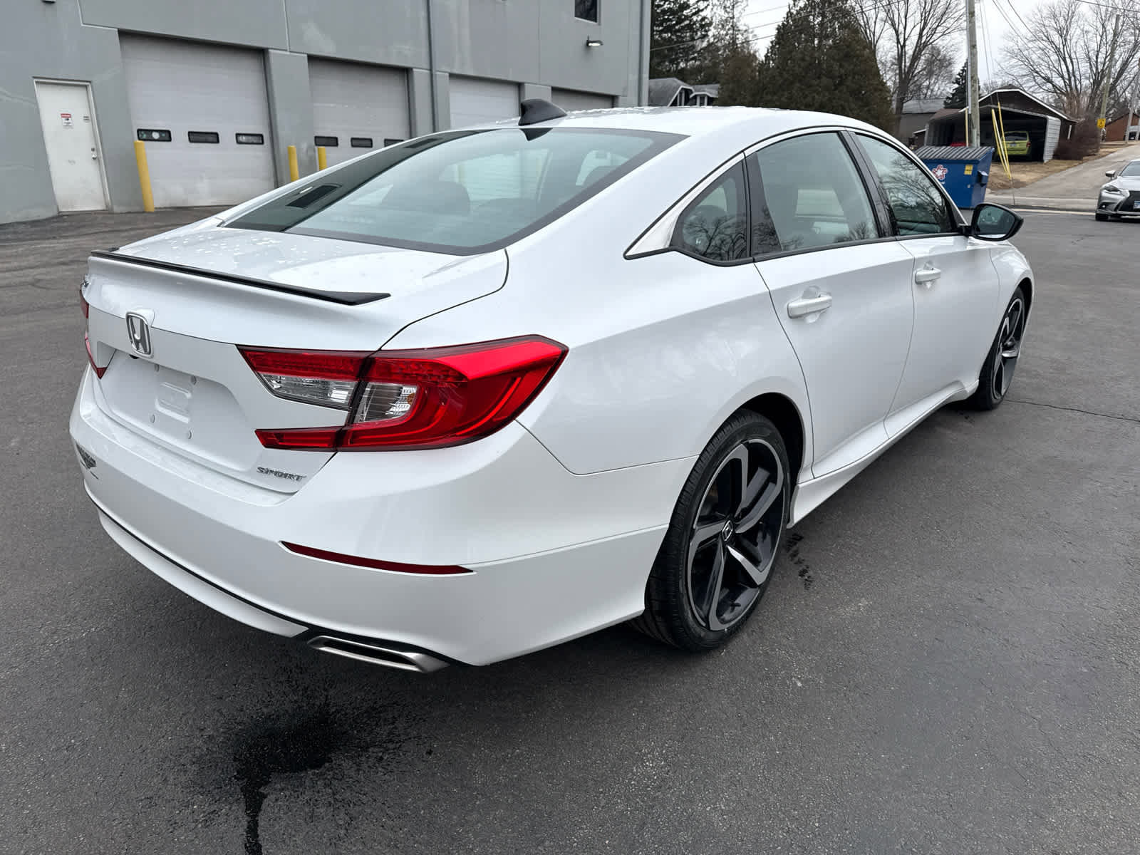Used 2022 Honda Accord Sport image 3
