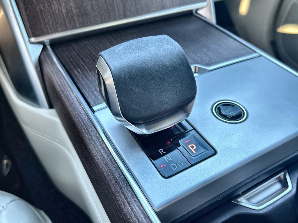 Certified 2025 Land Rover Range Rover SE AWD/4WD image 28