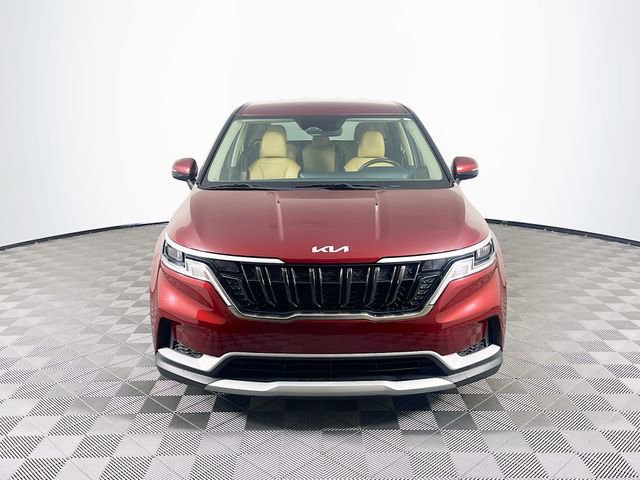 Used 2023 Kia Carnival LX image 3