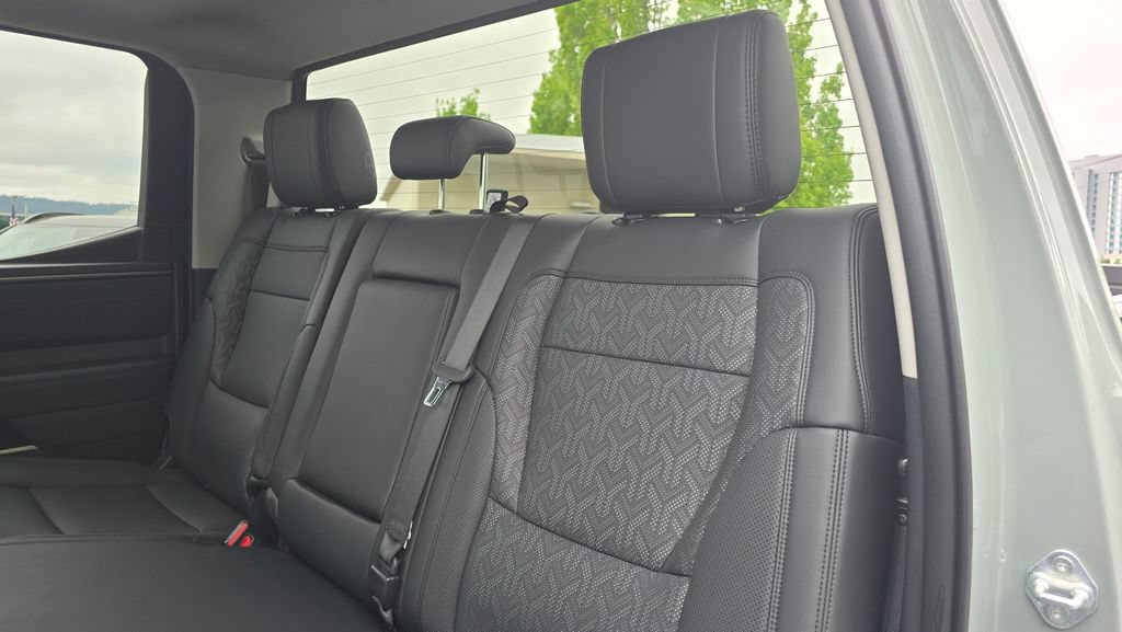 Used 2024 Toyota Tundra Limited AWD/4WD image 17