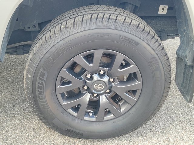 Used 2023 Toyota Tacoma SR5 w/ Technology Package image 12