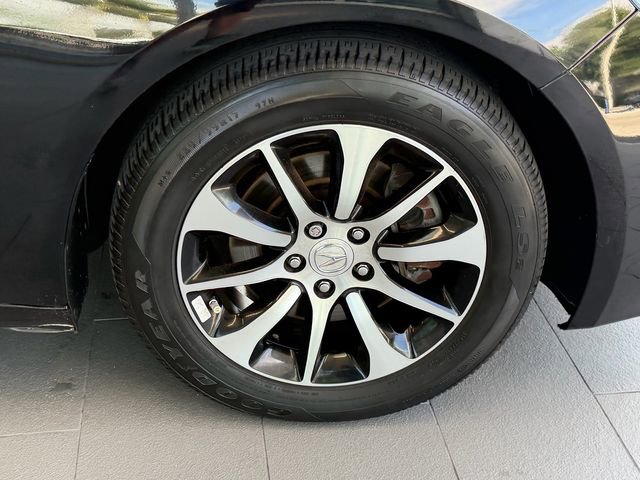 Used 2017 Acura TLX FWD image 13