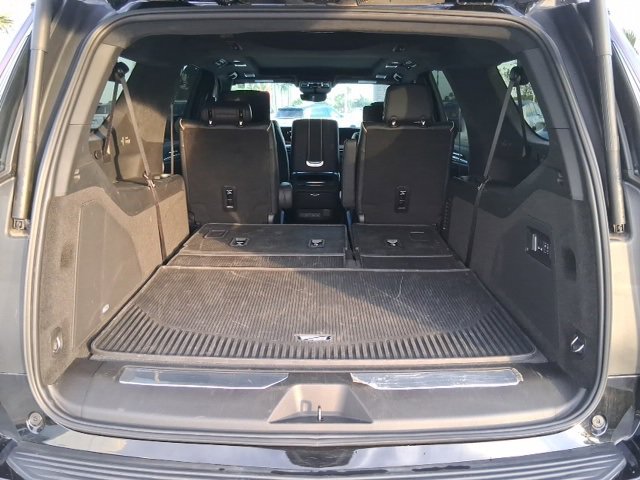 Used 2025 Cadillac Escalade ESV V image 6