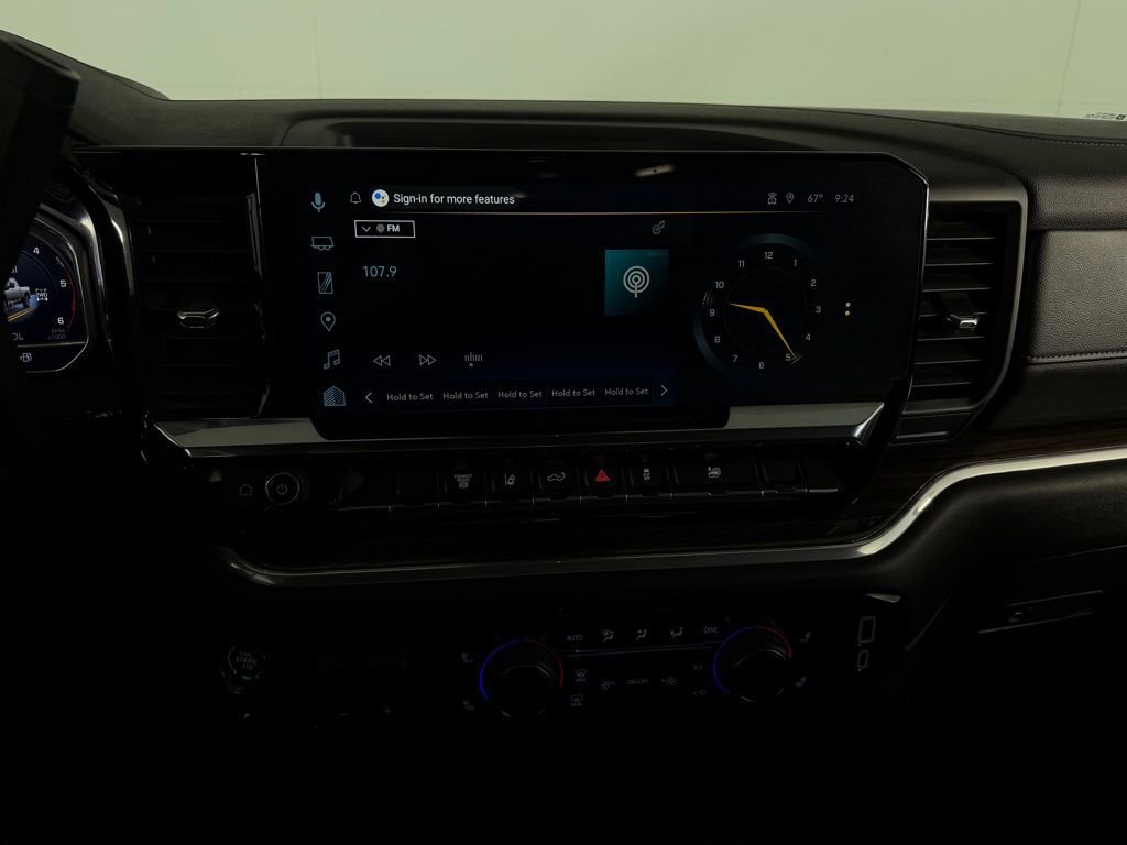 Used 2025 Chevrolet Silverado 2500 LT w/ Convenience Package image 22