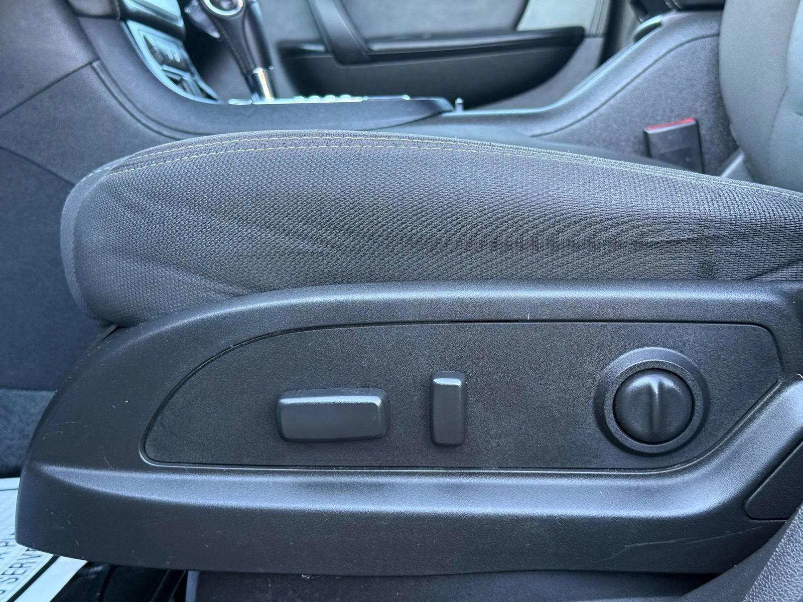 Used 2016 GMC Acadia SLE image 21