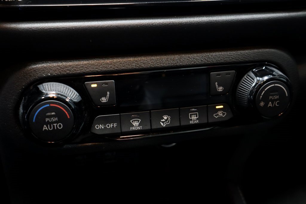 Certified 2023 Nissan Kicks SR w/ SR Premium Package image 35