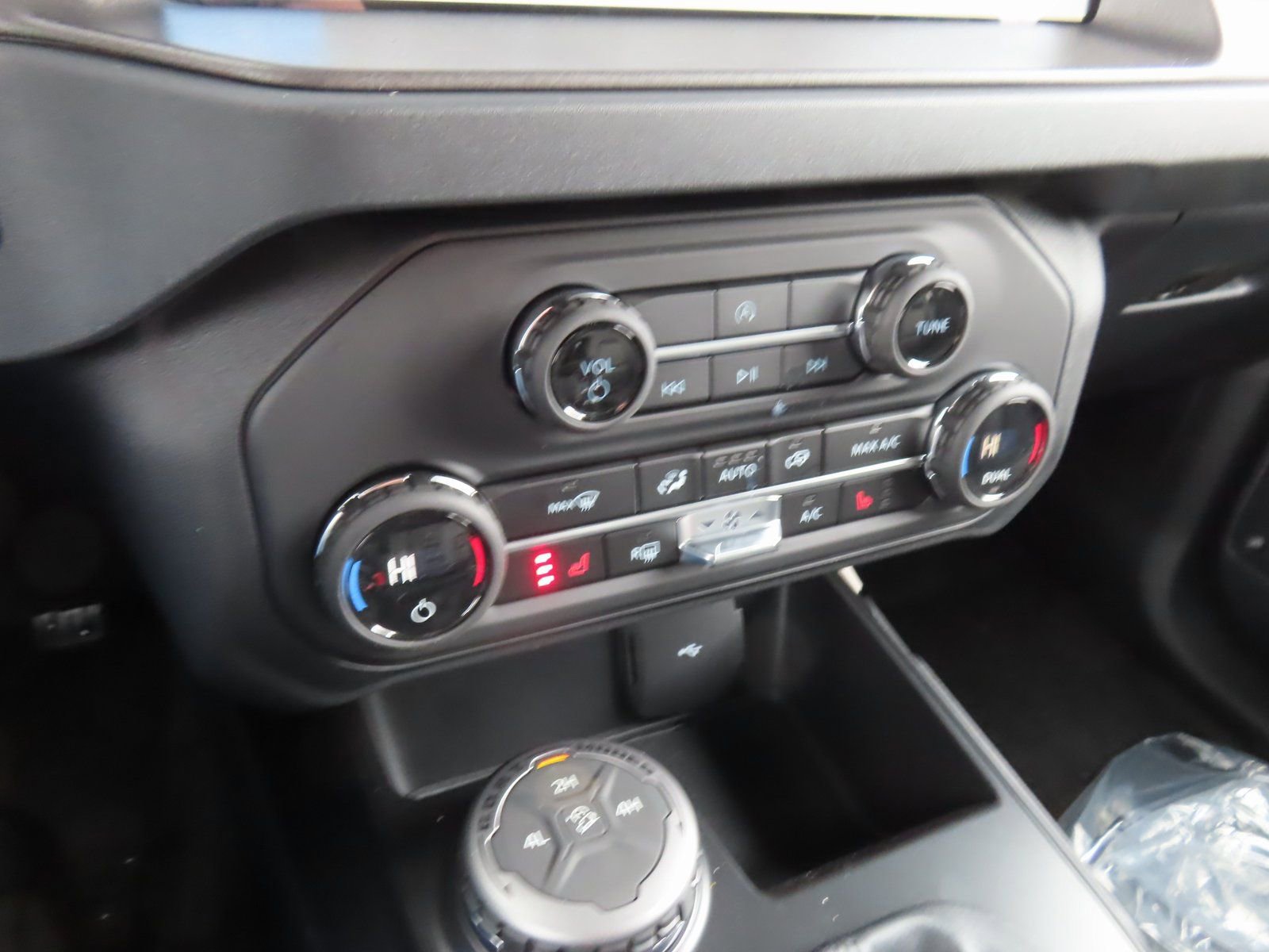 New 2026 Ford Bronco Big Bend image 13