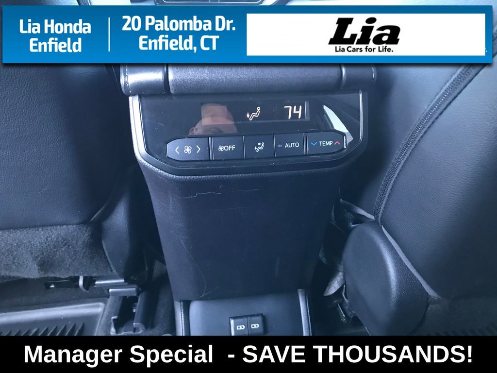 Used 2023 Toyota Highlander XLE image 28