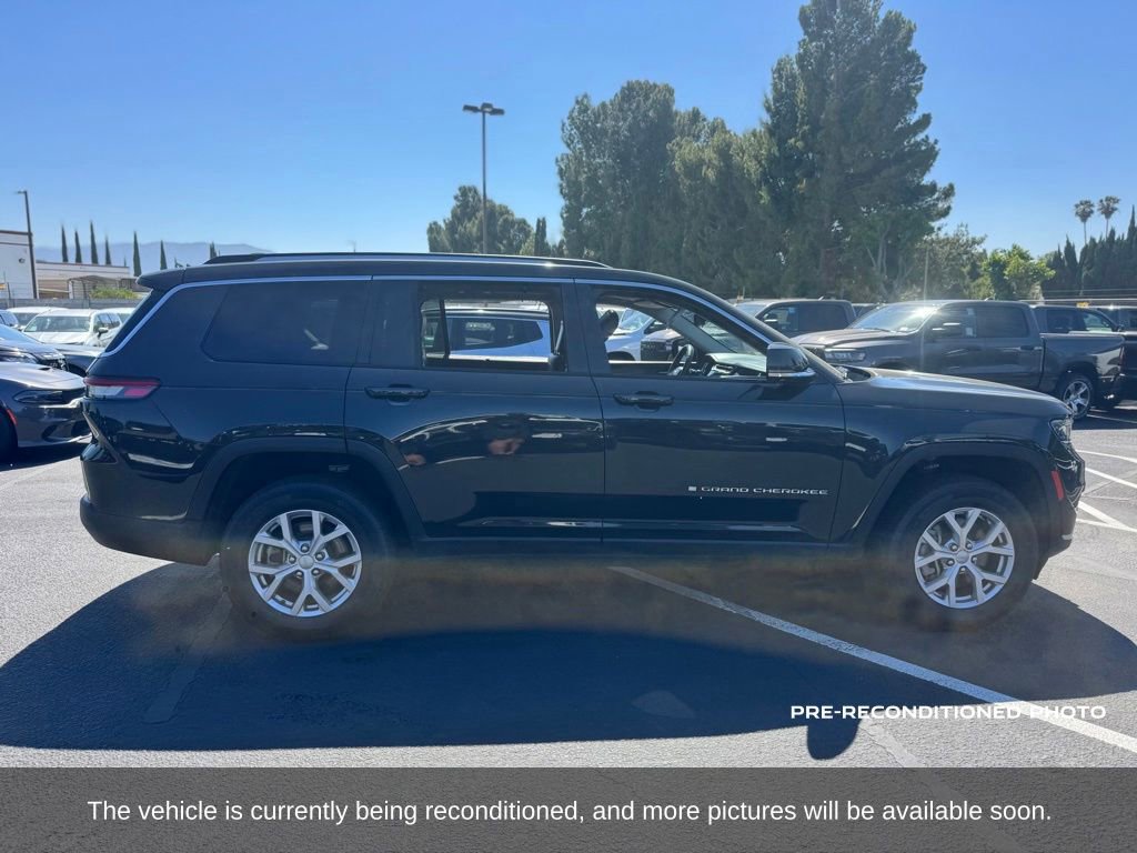 Used 2022 Jeep Grand Cherokee L Limited w/ Luxury Tech Group II RWD image 7