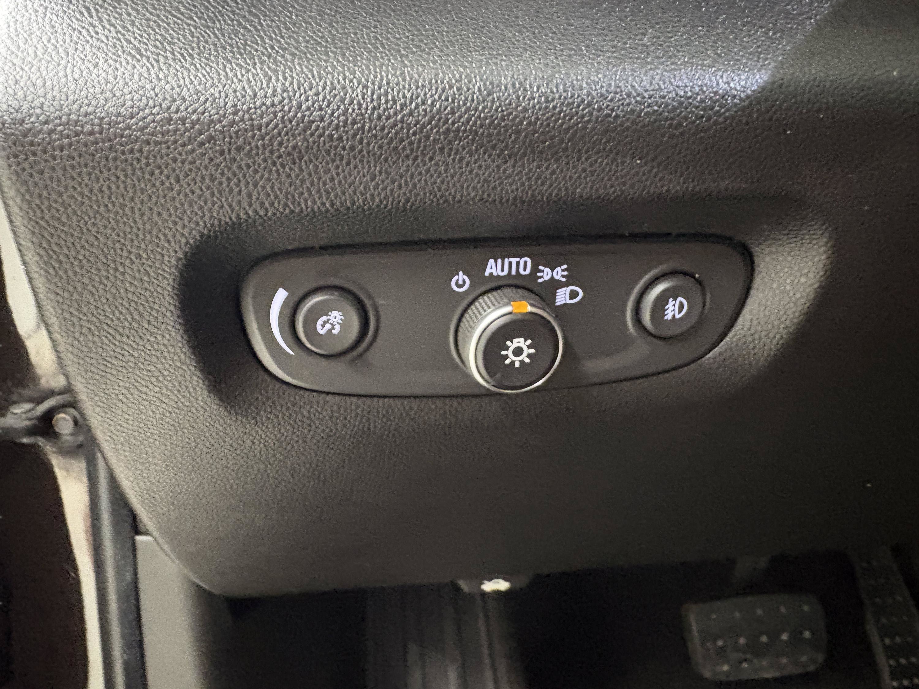 Used 2018 Chevrolet Traverse High Country AWD/4WD image 21