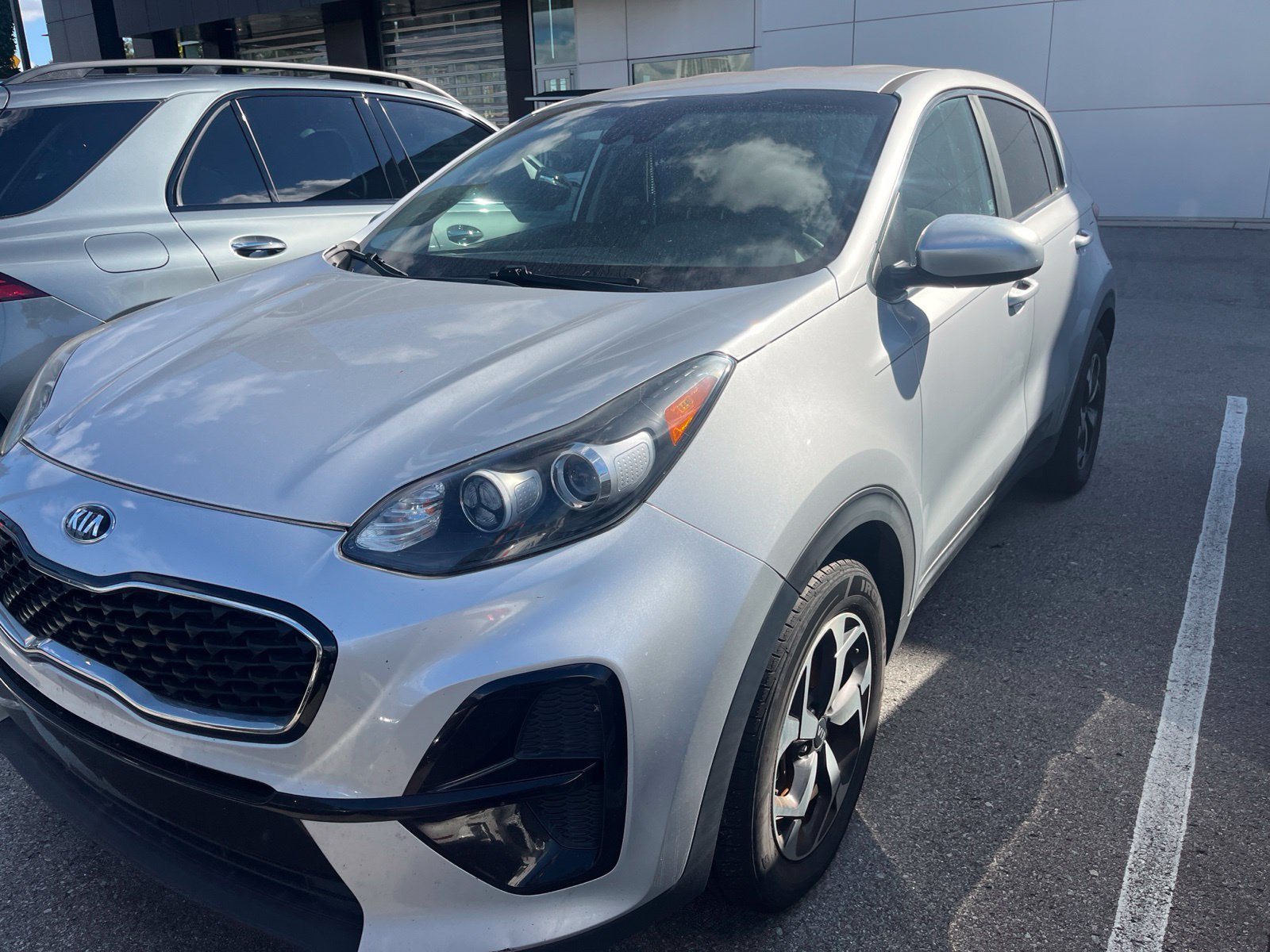 Used 2020 Kia Sportage LX FWD image 2