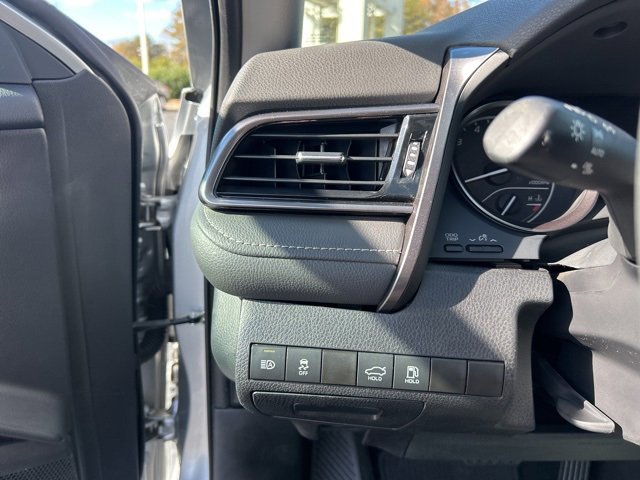 Used 2023 Toyota Camry SE image 25