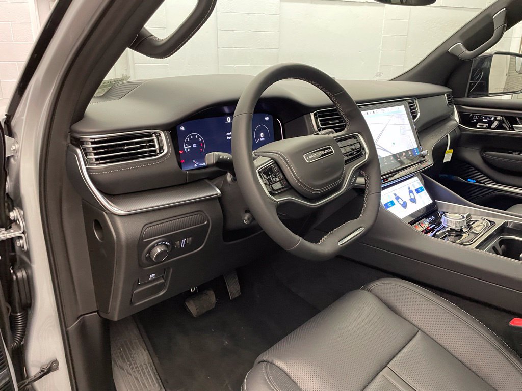 New 2026 Jeep Grand Wagoneer Summit AWD/4WD image 20