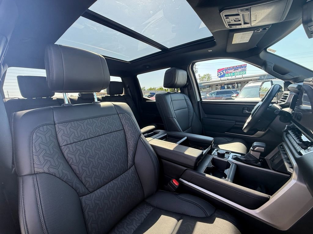 Used 2025 Toyota Tundra Limited AWD/4WD image 25