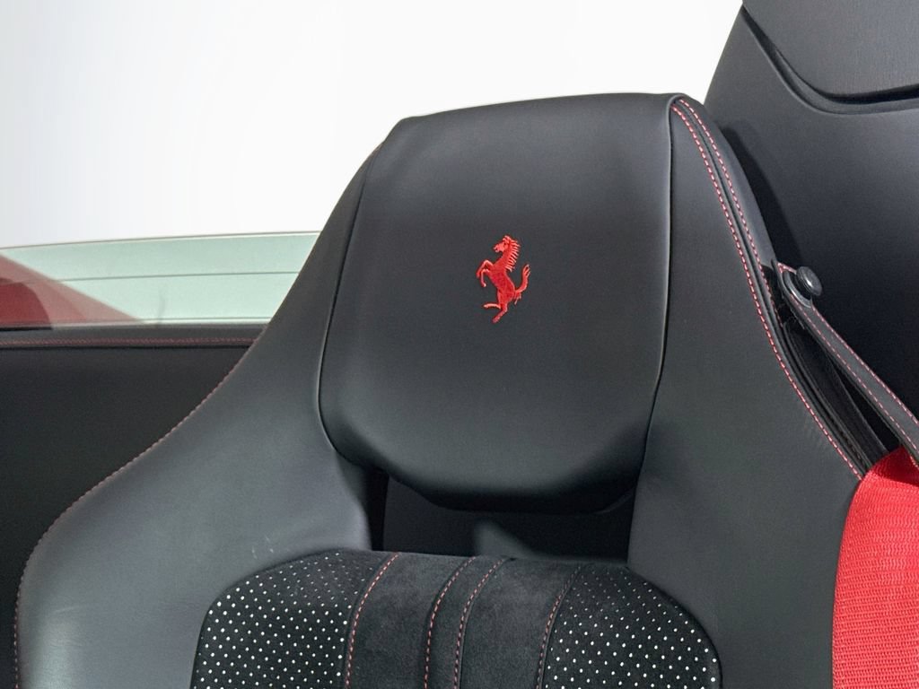 Used 2022 Ferrari F8 Tributo RWD image 20