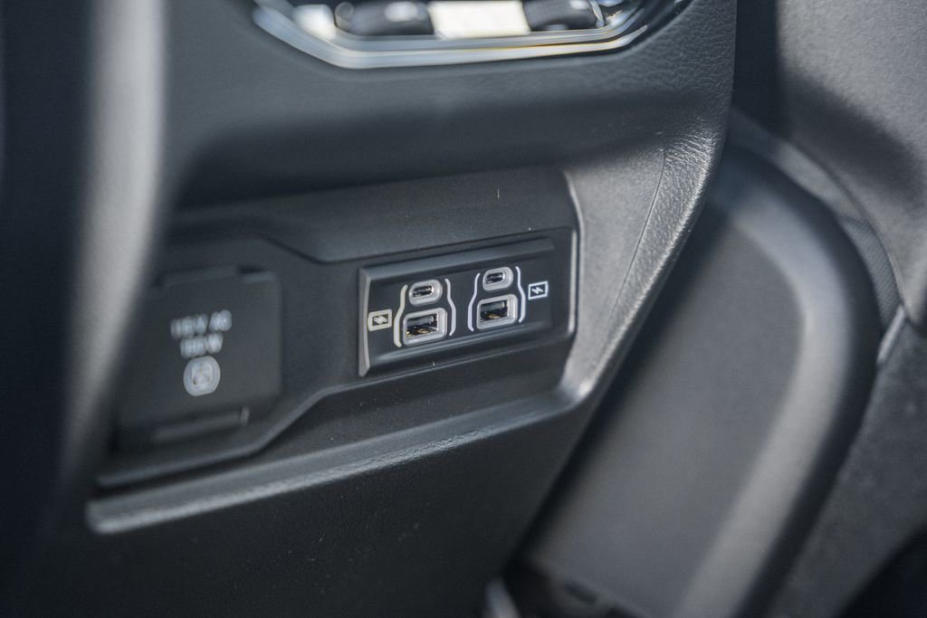 New 2025 Jeep Grand Cherokee Laredo X w/ Luxury Tech Group I image 32