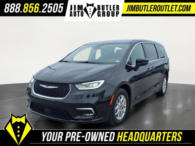 Used 2023 Chrysler Pacifica Touring-L