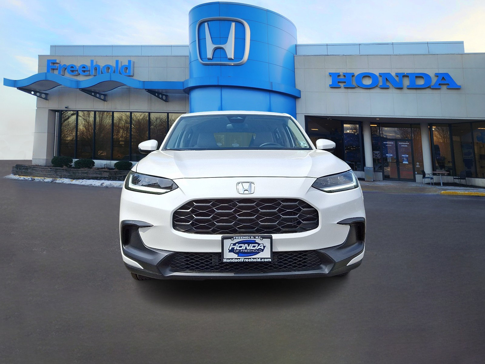 Used 2025 Honda HR-V LX image 2