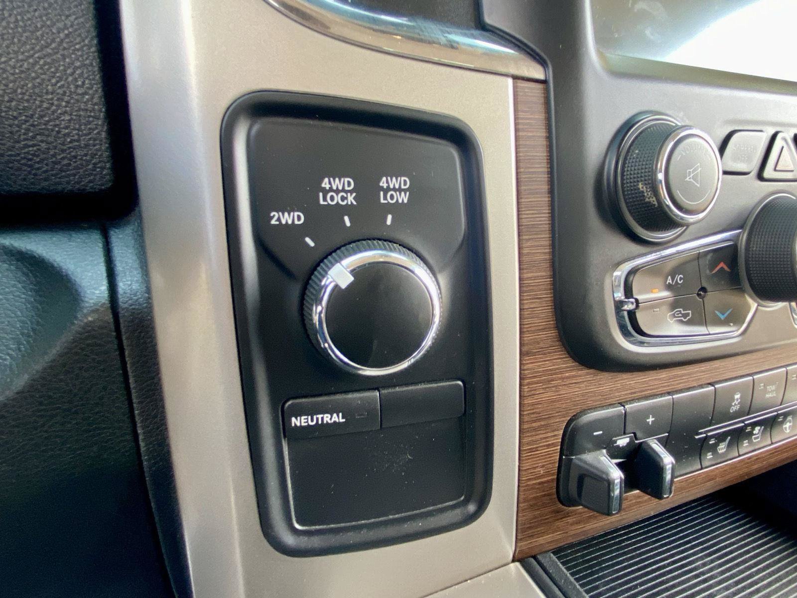 Used 2015 RAM 2500 Laramie w/ Convenience Group AWD/4WD image 13