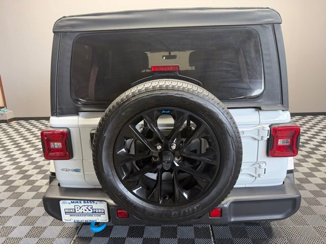 Used 2022 Jeep Wrangler Unlimited Sahara image 9