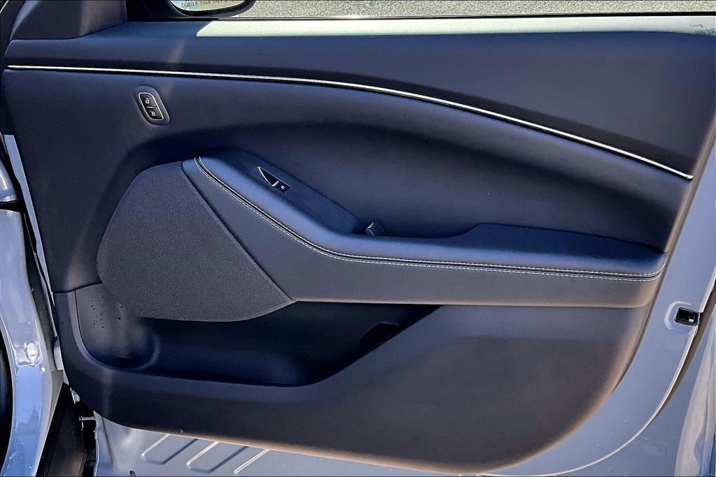 Used 2025 Ford Mustang Mach-E Select image 23