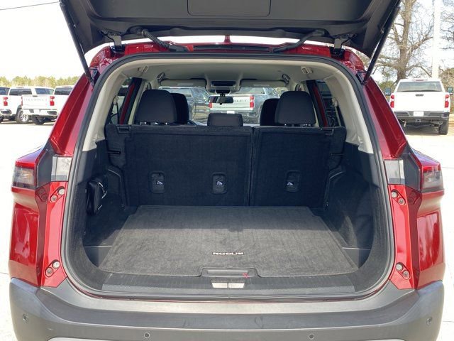 Used 2023 Nissan Rogue SV image 29