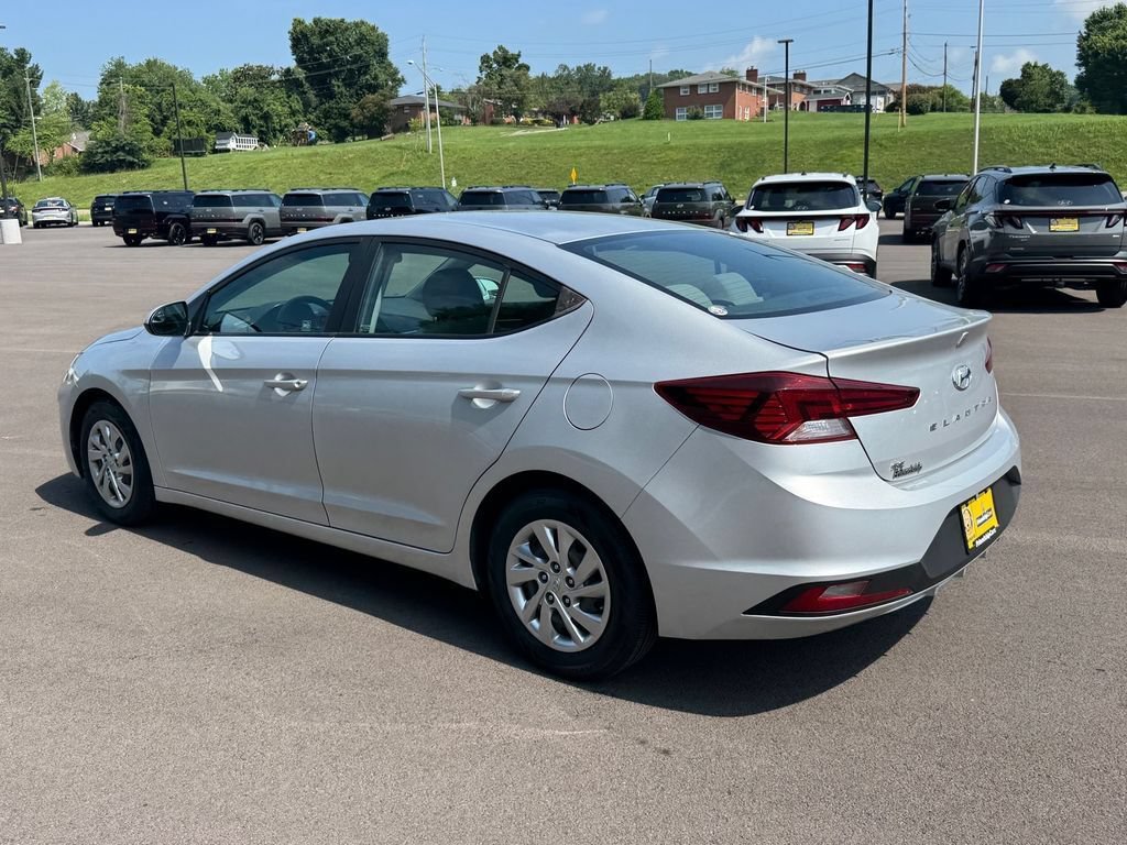 Used 2019 Hyundai Elantra SE FWD image 4