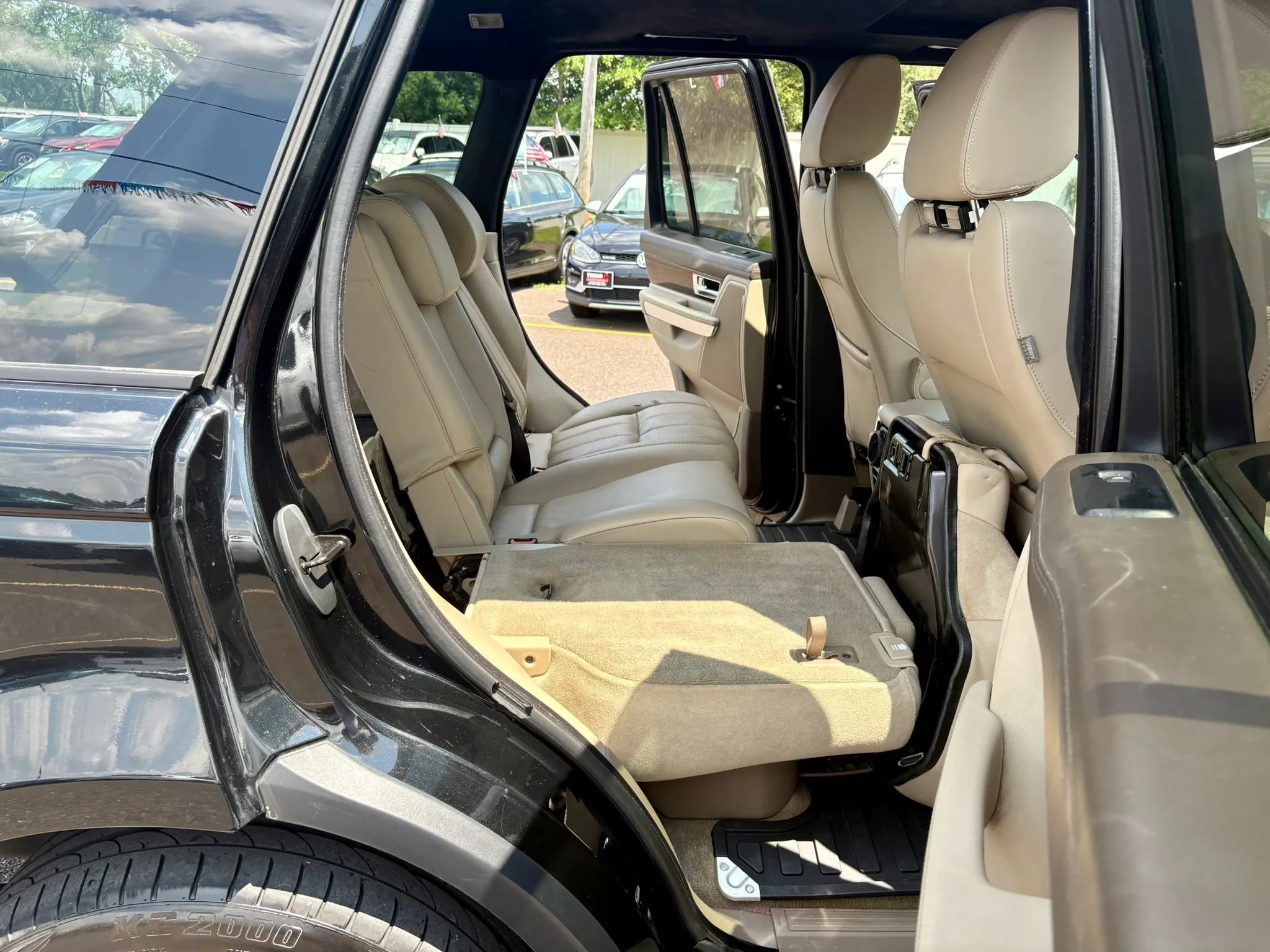 Used 2011 Land Rover Range Rover Sport HSE LUX AWD/4WD image 25