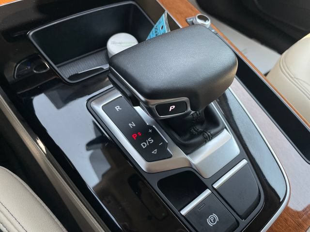 Used 2022 Audi Q5 2.0T Premium w/ Convenience Package AWD/4WD image 15