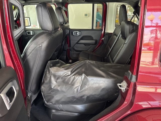 Used 2021 Jeep Wrangler Unlimited Sahara image 20