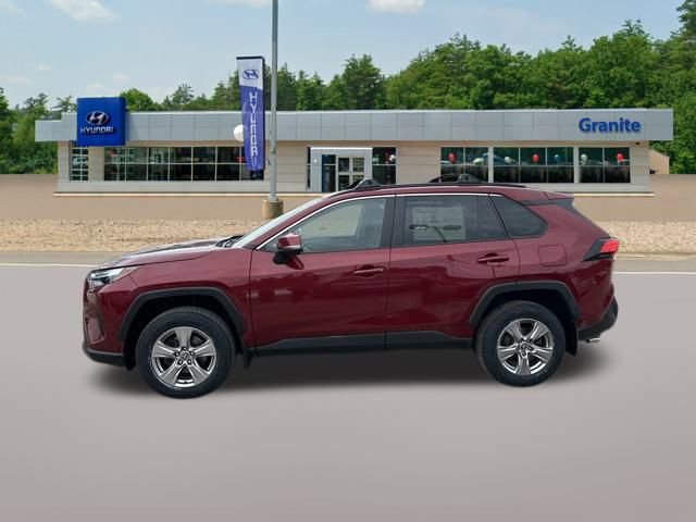 Used 2022 Toyota RAV4 XLE w/ Convenience Package image 10