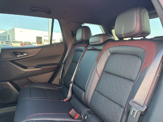 New 2027 Chevrolet Equinox RS w/ Safety and Technology Package FWD image 17