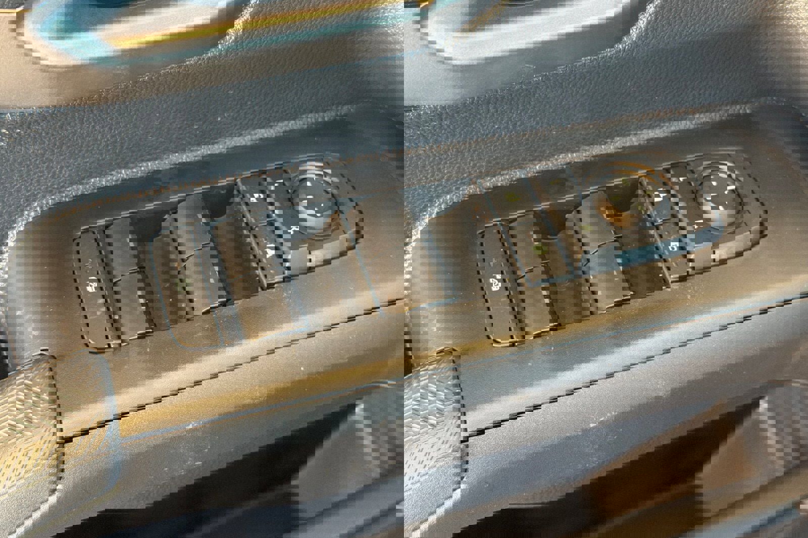 New 2025 Toyota Tacoma TRD Off-Road image 13