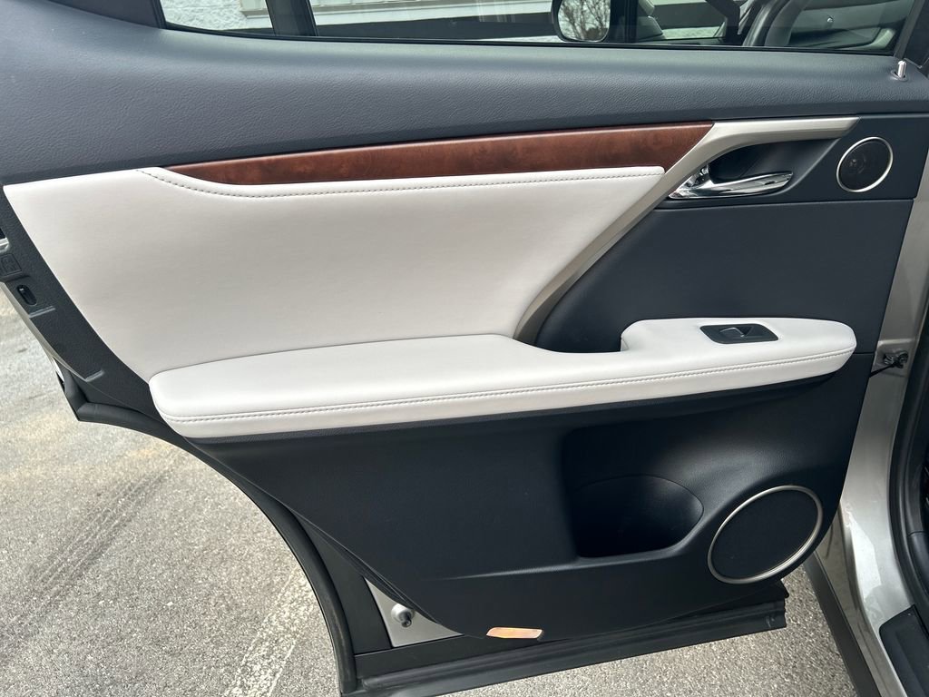 Used 2020 Lexus RX 350L FWD w/ Premium Package image 32