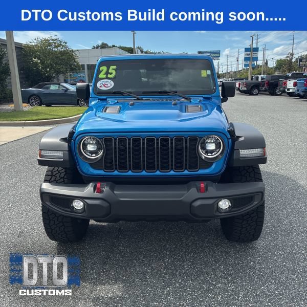 Used 2025 Jeep Gladiator Rubicon w/ Safety Group AWD/4WD image 2