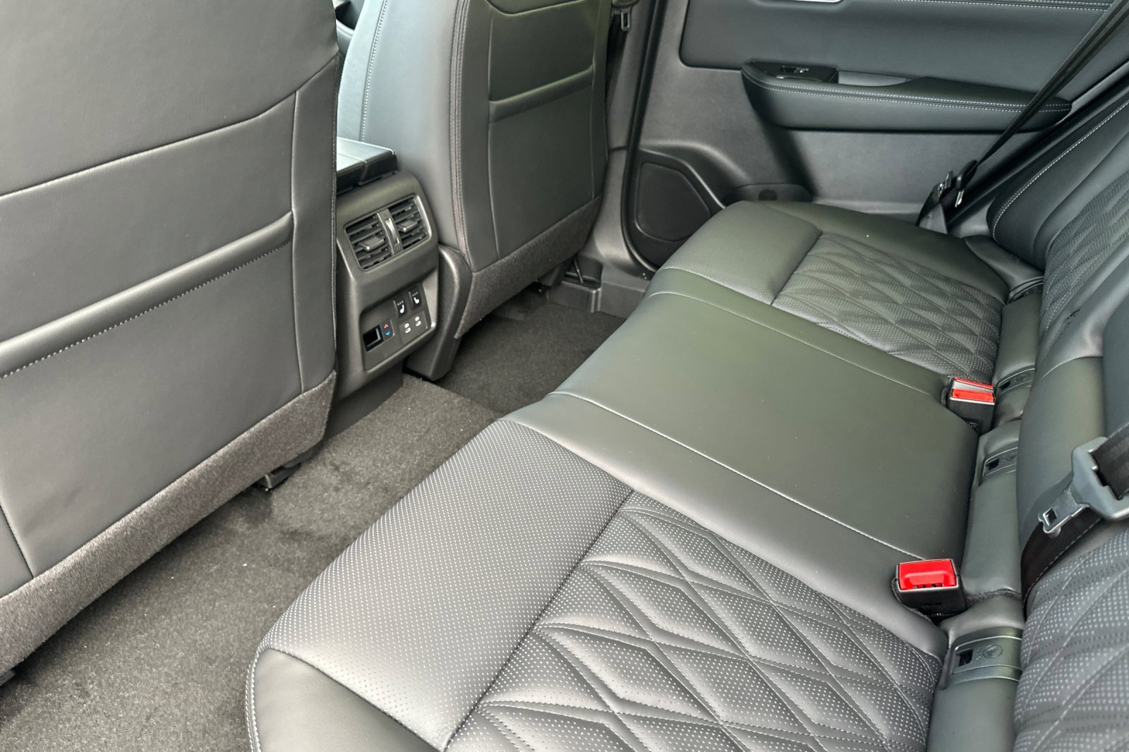 New 2026 Nissan Rogue Platinum w/ Platinum Premium Package image 9